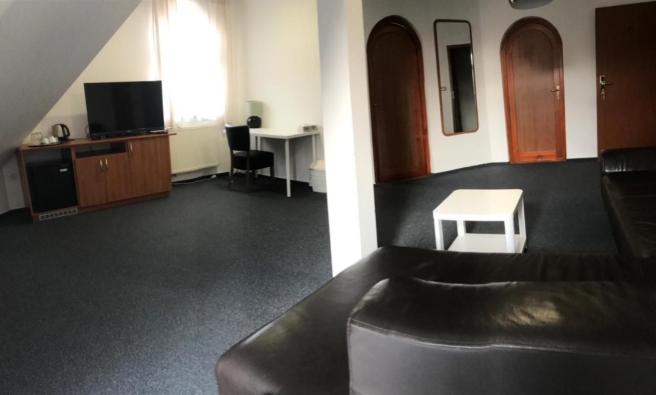Rozmaryn Rooms & Apartments Rakovnik Bagian luar foto