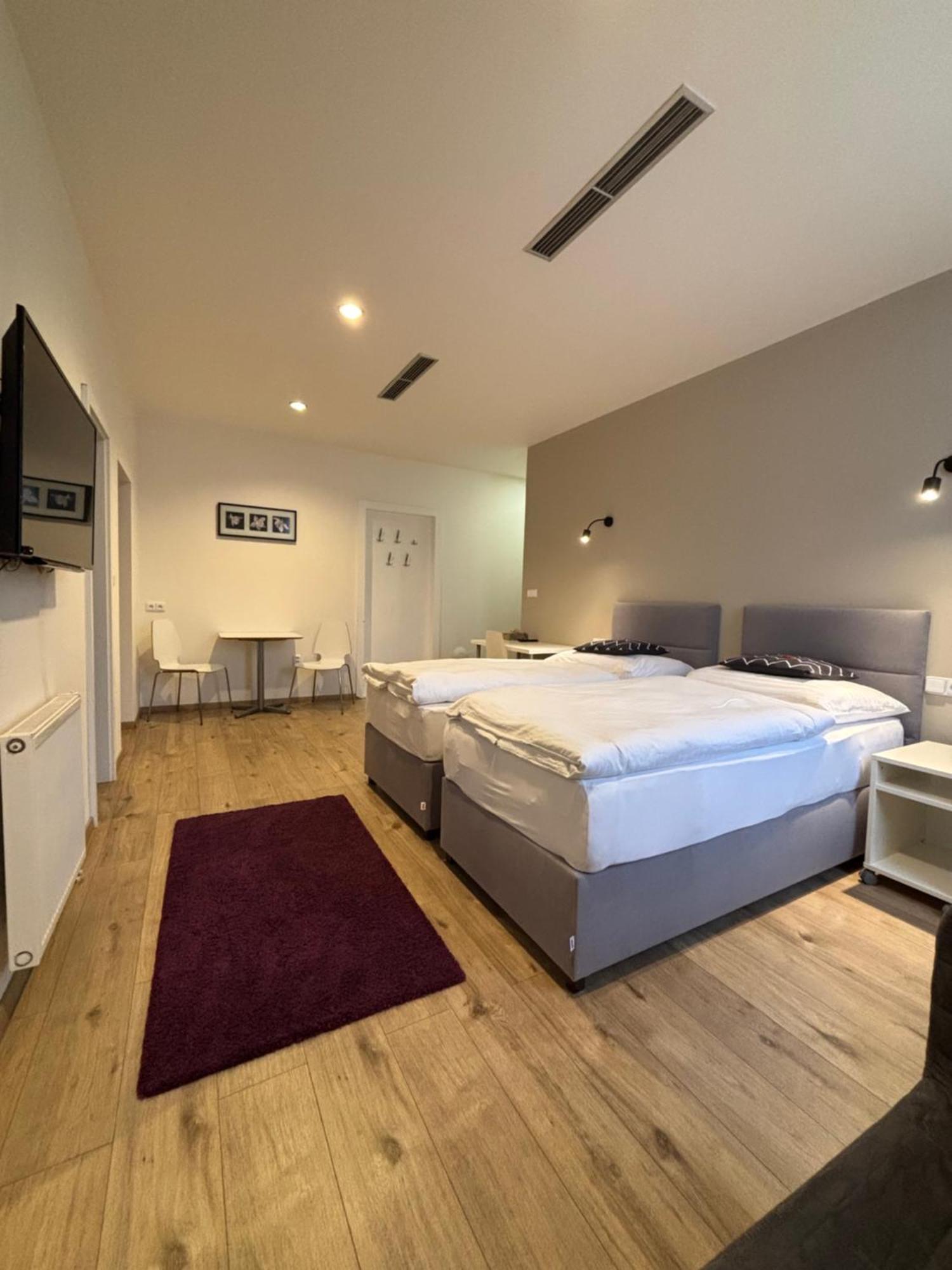 Rozmaryn Rooms & Apartments Rakovnik Bagian luar foto