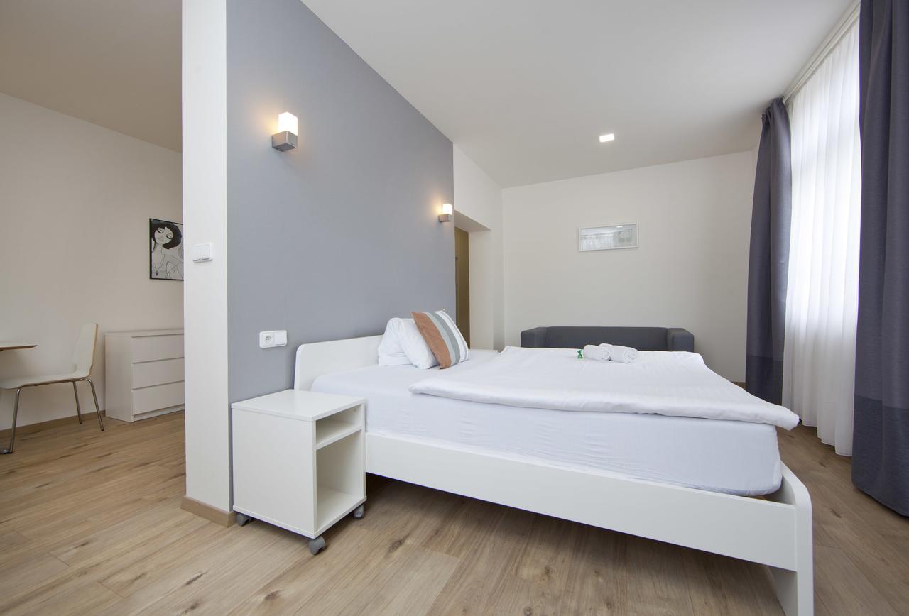 Rozmaryn Rooms & Apartments Rakovnik Bagian luar foto